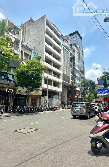 2 MẶT TIỀN VIEW CỬA TÂY CHỢ BẾN THÀNH – 4x11m [47,64m²] 4 Tầng - 50 Tỷ - 2