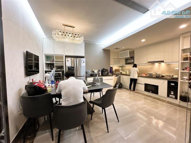 Căn hộ CC VINCOM BÀ TRIỆU 300M 5NGỦ – TẶNG FULL NỘI THẤT SANG TRỌNG – 3 SLOT Ô TÔ. - 2