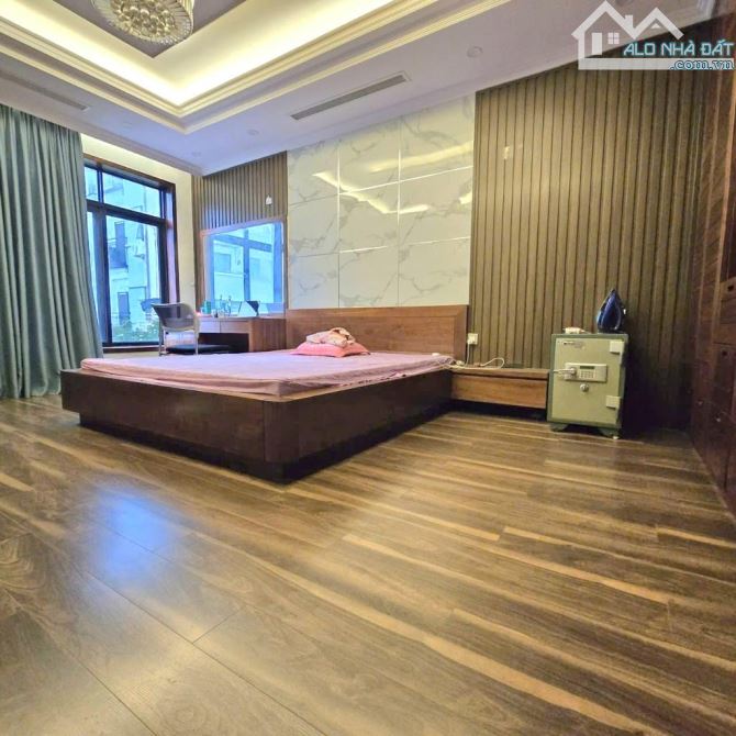 BÁN NHÀ PHÂN LÔ HOÀNG QUỐC VIỆT- Ô TÔ TRÁNH,GẦN PHỐ- 65M2, 5 TẦNG_ GIÁ 20.9 TỶ - 2