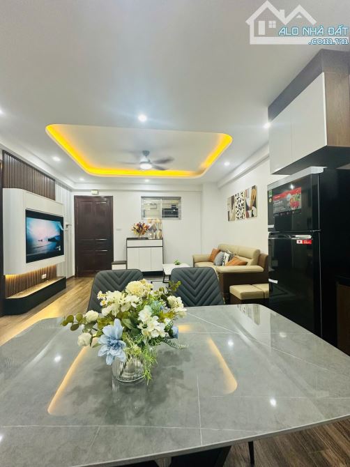 Chỉ 4.5 tỷ sở hữu ngay căn hộ chung cư 63m2 Khu Đô Thị Linh Đàm 2N2VS full nội thất