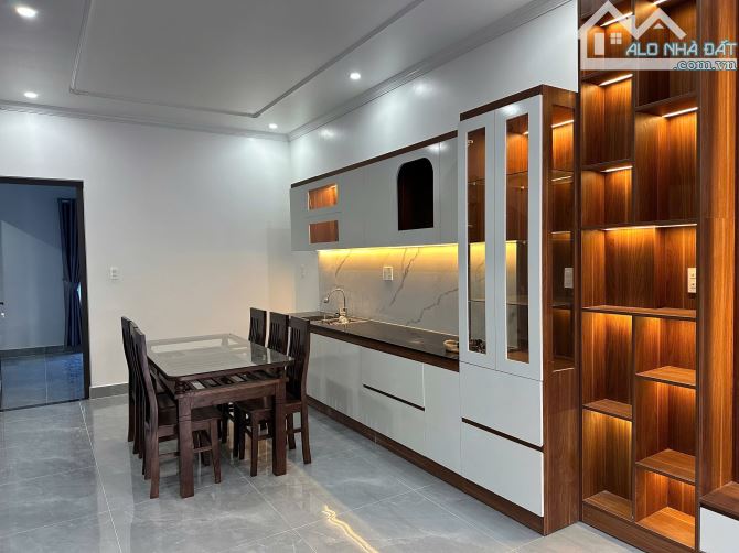 Bán căn Biệt thư tân cổ điển 3 Tầng kiệt Châu Văn Hùng View Trường Mầm Non Hoa Hồng - Lại - 2