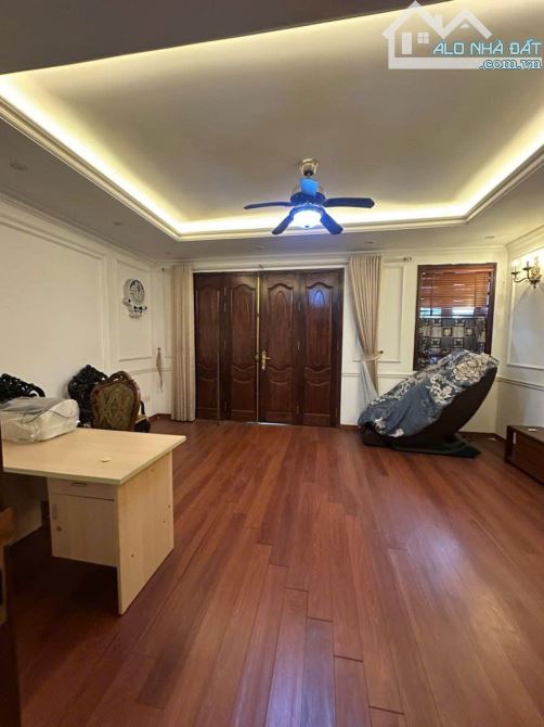 KHU LIỀN KỀ FAFIM - NGUYỄN TRÃI - BẢO VỆ 24/24 Dt 92m2 5 tầng mt 5.5m Giá 37.5 tỷ - 2