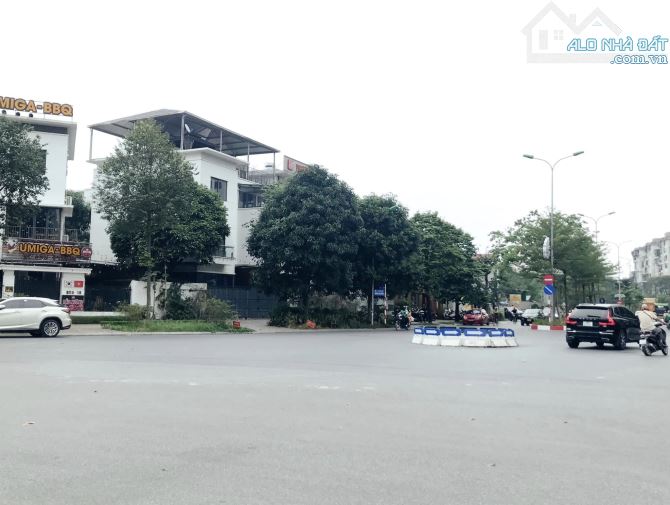 🇻🇳🇻🇳🇻🇳 BÁN BT NGOẠI GIAO ĐOÀN - MP NGUYỄN XUÂN KHOÁT, HUỚNG NAM. GIÁ 205 TỶ - 2