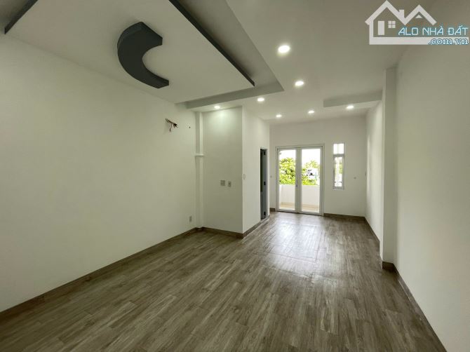 bán nhà phố gần biển gần chợ đêm 52m2 ngang 4 mặt tiền Nguyễn Thị Minh Khai - 2