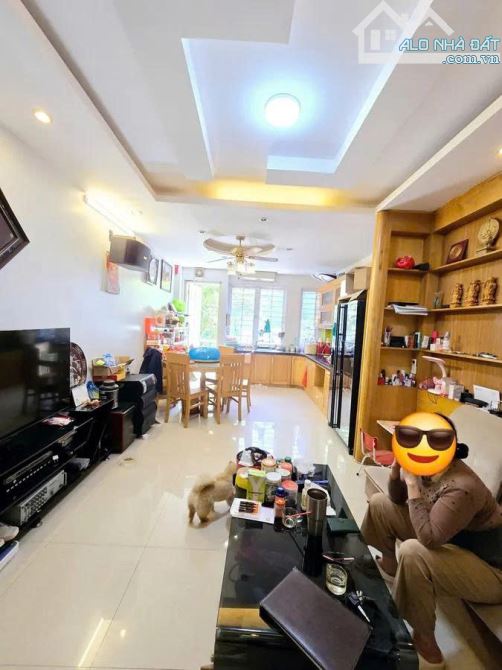NHÀ LIỀN KỀ - TỐ HỮU – 50M – 8 TẦNG THANG MÁY VỈA HÈ – MT 4M – 18,4 TỶ - 3
