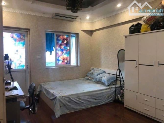 PHẠM VĂN ĐÔNG  NHÀ CẤP4 98m 31 TỶ LÔ GÓC MẶT TIỀN 6m 2 THOÁNG NỠ HẬU Ô TÔ TRÁNH NGÕ 6m - 3