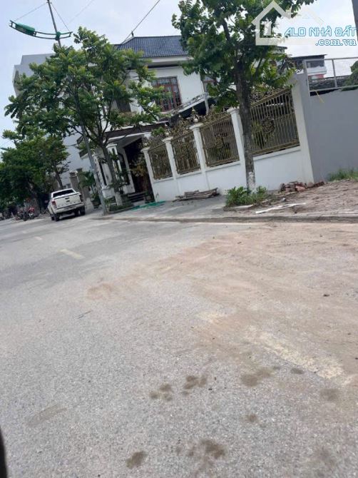 Vô cùng cần bán đất khu đô thị đại an.PHÙ KHÊ TỪ SƠN. DT108m² làn 2 xẻ khe chỉ 4.5 tỷ - 3