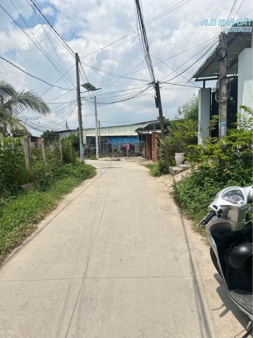 BÁN NHANH LÔ ĐẤT 160M2- GIÁ 1 TỶ 500TR- CÁCH CHỢ MỸ HẠNH NAM 1KM - GIÁ TỐT - 3