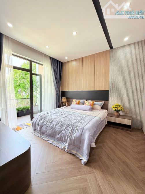 CẦN BÁN NHÀ 3 TẦNG MẶT TIỀN DEP HOÀ MINH CÁCH BIỂN CHỈ 400M - 3