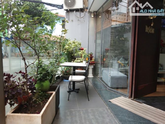 BÁN NHANH TOÀ NHÀ MẶT TIỀN Q1 (8 X 20M)8 TẦNG ,THU NHẬP 170TR/THÁNG ,NHÀ GIÁ TỐT - 3