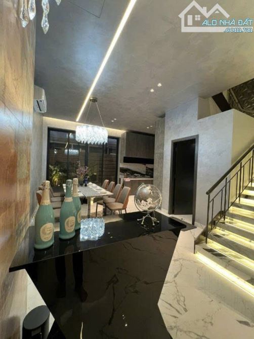 Bán biệt thự Phú Mỹ Hưng -126m2, 40 tỷ, Tân Phong, Quận 7, HCM chỉ với view đẹp - 3