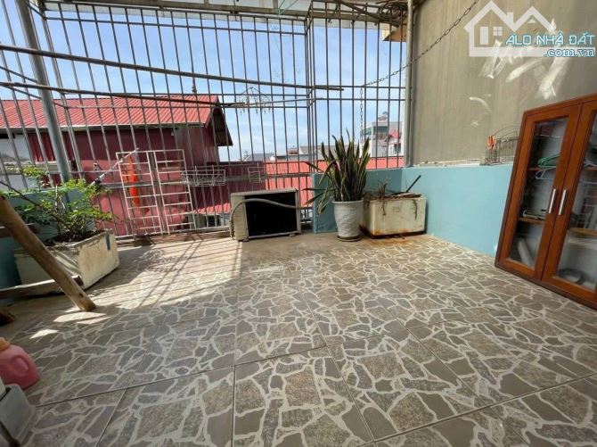 BÁN NHÀ PHÓ THẠCH BÀN LONG BIÊN 5 TỶ 35m 5 TẦNG MT 4m Ô TÔ ĐỦ NỘI THẤT DÒNG TIỀN 15 TRỆU - 3