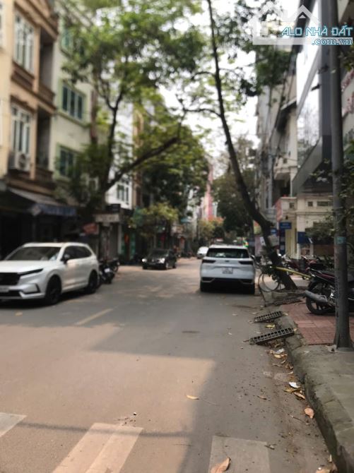 Bán Nhà Lạc Long Quân Cầu giấy gần chợ Bưởi 45m 4 tầng Mt 4. giá 12.4 tỷ - 3