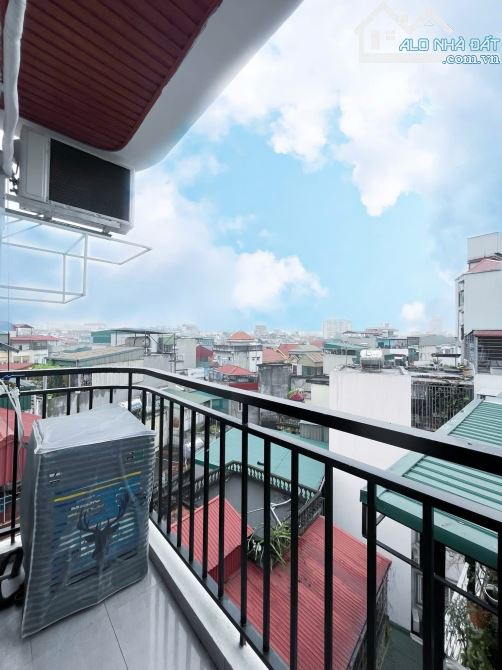 Bán Tòa CHDV Hoàng Quốc Việt, 70m² x 6 Tầng, 15 Phòng, Dòng Tiền 75 Triệu/Tháng, Ngõ Thông - 3