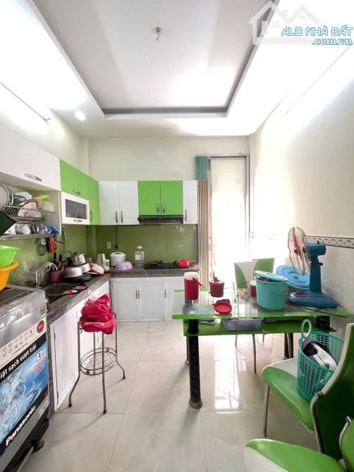 Nhà 2tỷ760tr. Nhà 3 tầng , đường 7m thông , ra MT Lê văn lương 50m. Gần ĐH MỞ,ĐHTÀI NGUYÊN - 3