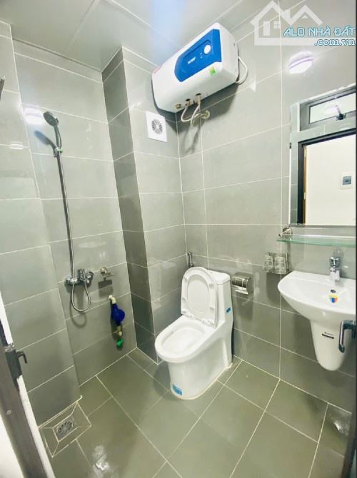 Bán gấp toà CHDV 7 tầng phố Nguyên Xá, gần ĐHCN Hà Nội - đường ô tô tránh. Giá hời đầu tư - 3
