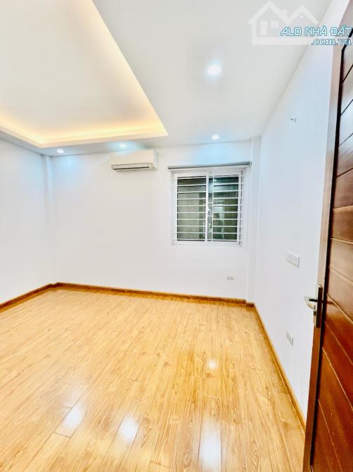 Siêu Phẩm Lê Trọng Tấn 42m2 x 5 tầng, ô tô đỗ,giá 10.8 tỷ - 3