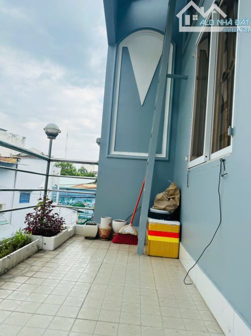 Nhà 3 Tầng 2 Mặt Tiền Hẻm Xe Hơi Thông Thoáng - Bùi Minh Trực Quận 8 - 5,75 Tỷ TL - 3
