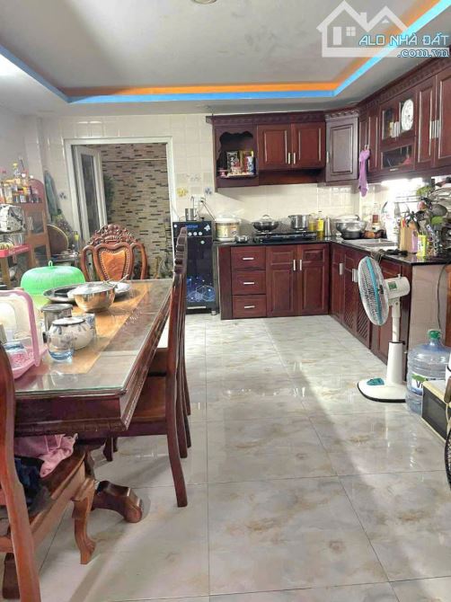 GIÁ CHỈ:7,99 TỶ, XE HƠI NGỦ TRONG NHÀ GẦN BÌNH LONG,TÂN PHÚ. XD TÂM HUYẾT  DT:80M2 - 3