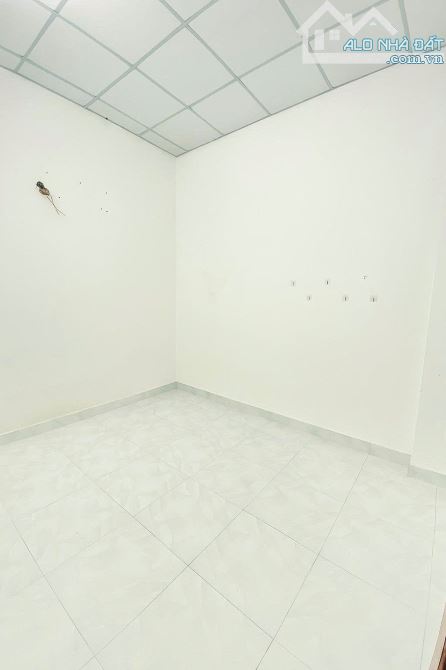 Bán nhà 2 mặt hẻm, gần Emart Phan Huy Ích, 3 phòng ngủ, sổ riêng, chỉ hơn 4 tỷ 5 tl - 3