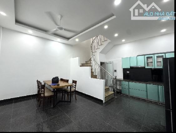🏡 CƠ HỘI SỞ HỮU NGAY NHÀ HIẾM NGAY NGÃ 5 HÀO NAM, GIẢNG VÕ ĐỐI DIỆN GA CÁT LINH, ĐĐ 40M², - 3