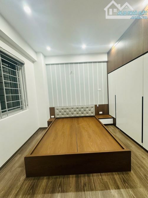 Chỉ 4.5 tỷ sở hữu ngay căn hộ chung cư 63m2 Khu Đô Thị Linh Đàm 2N2VS full nội thất