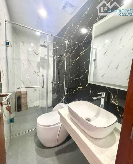 Phân lô TĐC phố Trạm Long Biên - 90m 4tầng vỉa hè kinh doanh sầm uất - giá tốt. - 3