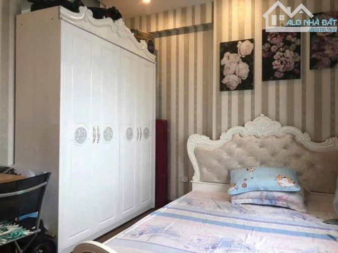 PHẠM VĂN ĐÔNG  NHÀ CẤP4 98m 31 TỶ LÔ GÓC MẶT TIỀN 6m 2 THOÁNG NỠ HẬU Ô TÔ TRÁNH NGÕ 6m - 4