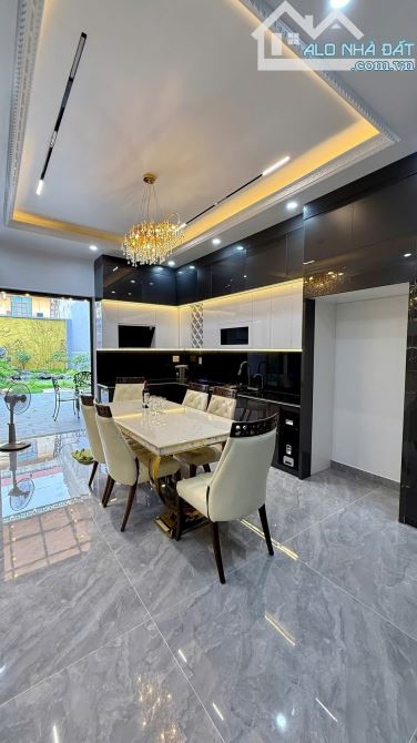 Bán nhà 4 tầng thang máy, mặt đường nhánh Nguyễn cộng hoà, 131m2, giá 12 tỷ - 4