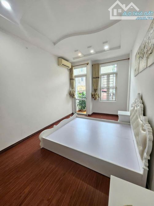 PHỐ ĐẠI TỪ -NGUYỄN CẢNH DỊ BÁN NHÀ 42M2 GIÁ CHỈ NHỈNH 7 TỶ TRƯỚC  NHÀ THOÁNG SÁNG - 4