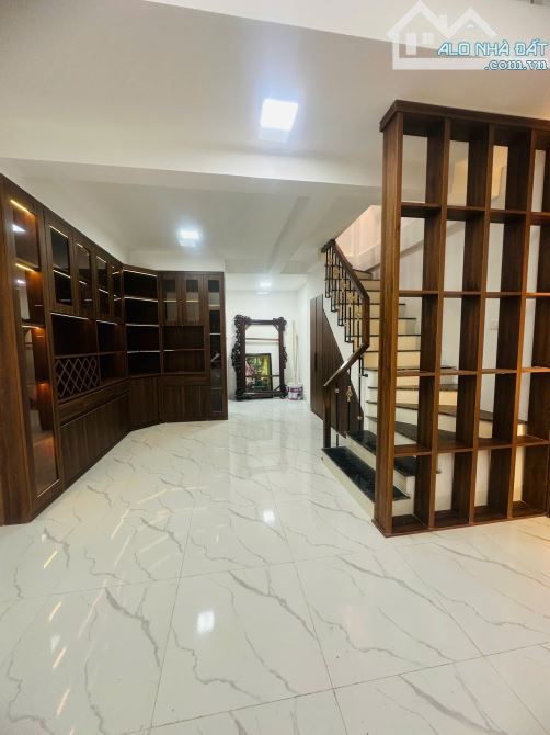 bán nhà nguyễn thái học, huỳnh thúc kháng ,46m 5 tầng , kinh doanh , giá chỉ hơn 12 t.ỷ - 4