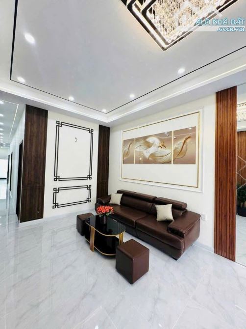 💥 CƠ HỘI SỞ HỮU NGAY CĂN NHÀ CẤP 4 RỘNG RÃI, VỊ TRÍ ĐẸP – GIÁ CỰC TỐT 620 TRIỆU - SHR - 4