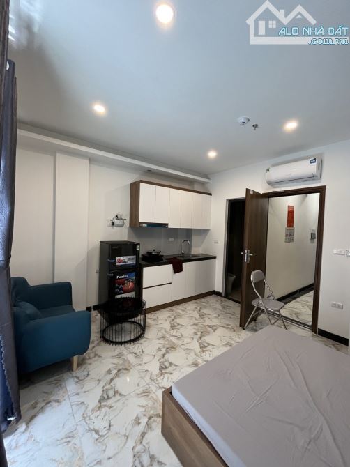 SIÊU PHẨM CCMN 52m2 - 8 tầng thang máy - Ô Chợ Dừa - CÓ BAN CÔNG  - Cách mặt phố 20m - 4