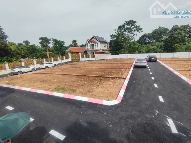 Chính chủ bán gấp lô đất 100m 2 mặt tiền full thổ cư. Giá cắt lỗ - 4