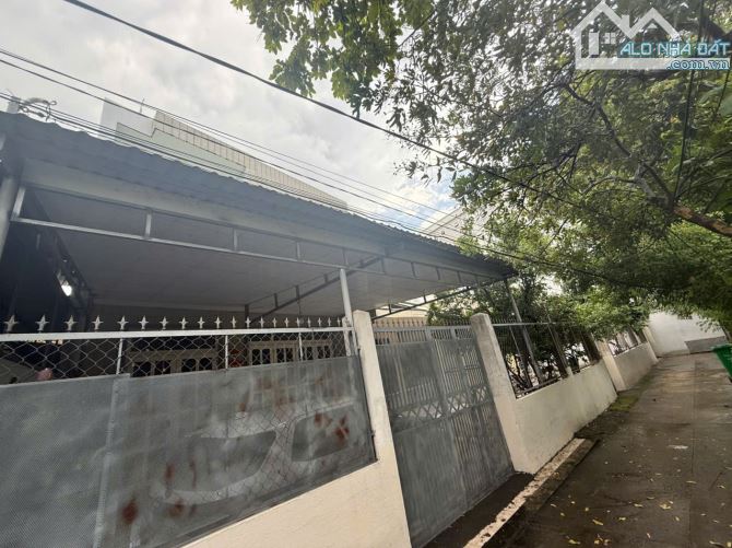 BAO ĐẦU TƯ, dãy nhà trọ Q2, 7x25, Nguyễn Thị Định, HXT, 10.xx tỷ - 4