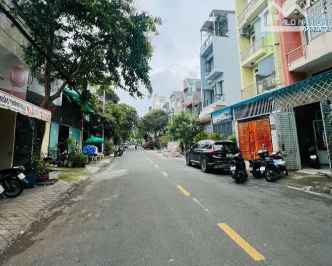 HOT! Bán Nhà Mặt Tiền Đỗ Bí, Tân Phú – Khu Phân Lô, 4 Tầng, 75m2 Sổ Vuông A4 - 10.9 TỶ - 4