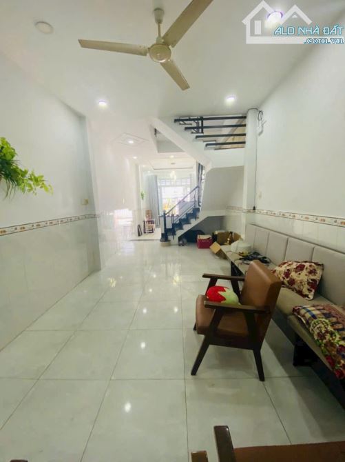 🏡 Bán Nhà Trệt Lầu DT 112m2, Giá 3.85 Tỷ - Sổ Hồng Riêng ( Gần 3 Trường Đại Học Lớn ) 💥 - 4