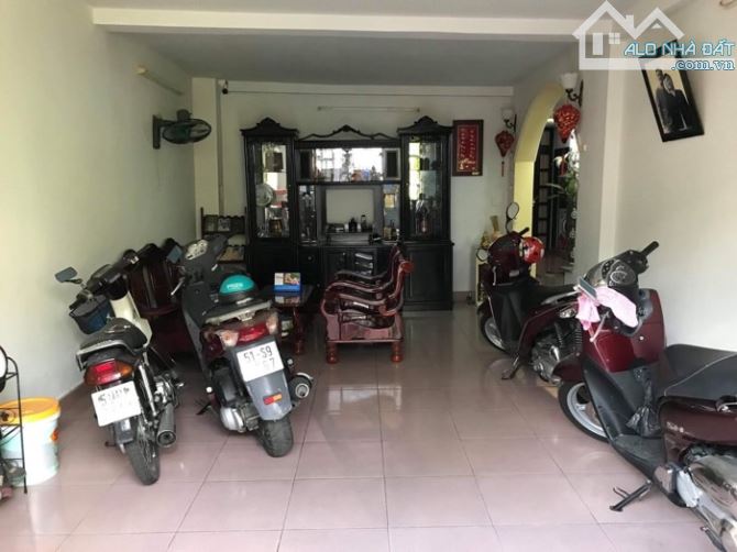 Bán nhà 2 tầng đường ô tô XVNT .Diện tích khủng 177 m2. Giá 21.9 tỷ ,Phường 26 Bình Thạnh - 4
