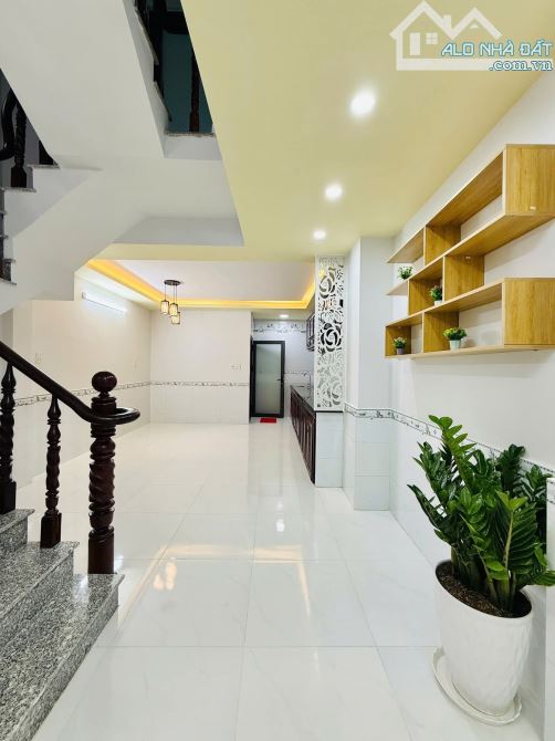 Bán gấp nhà 3 tầng cực đẹp,HXH,sát mặt tiền, ngay CV Làng Hoa, P.9,Gò Vấp - 4