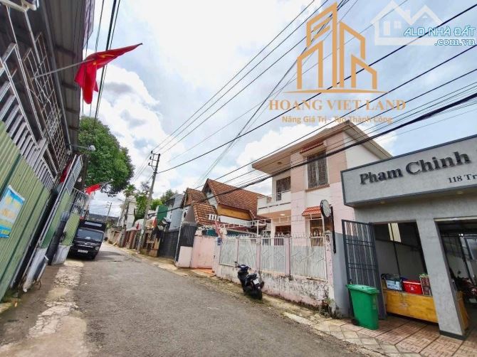 BÁN ĐẤT TẶNG NHÀ MÊ MẶT TIỀN TRƯƠNG ĐĂNG QUẾ - DT: 10,7x15m - H: TÂY BẮC - 7,45 TỶ - 4