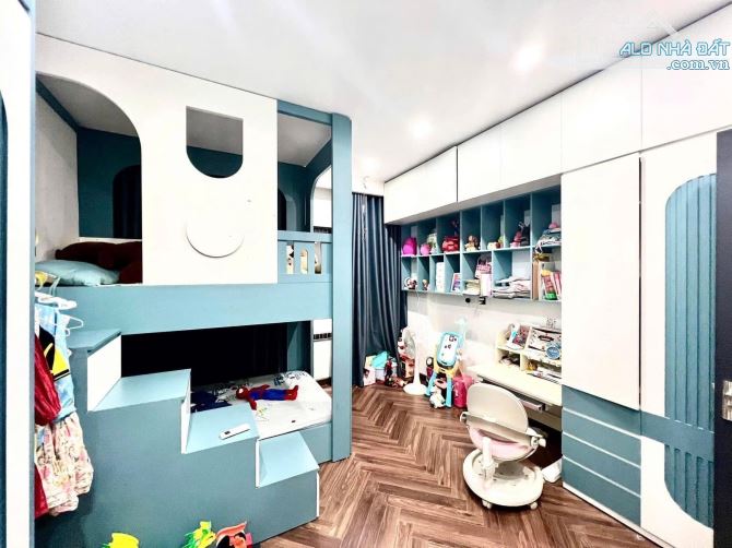 Bán nhà Bạch Mai 31m2, 6T, mt 4.3m đẹp gần phố, ngõ rộng thoáng, sổ đẹp. Giá 8.7 tỷ