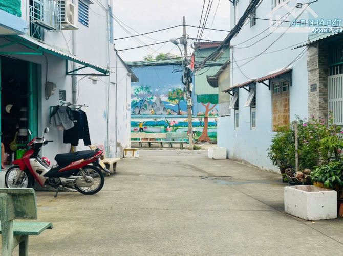 Nhà 3 Tầng 2 Mặt Tiền Hẻm Xe Hơi Thông Thoáng - Bùi Minh Trực Quận 8 - 5,75 Tỷ TL - 4