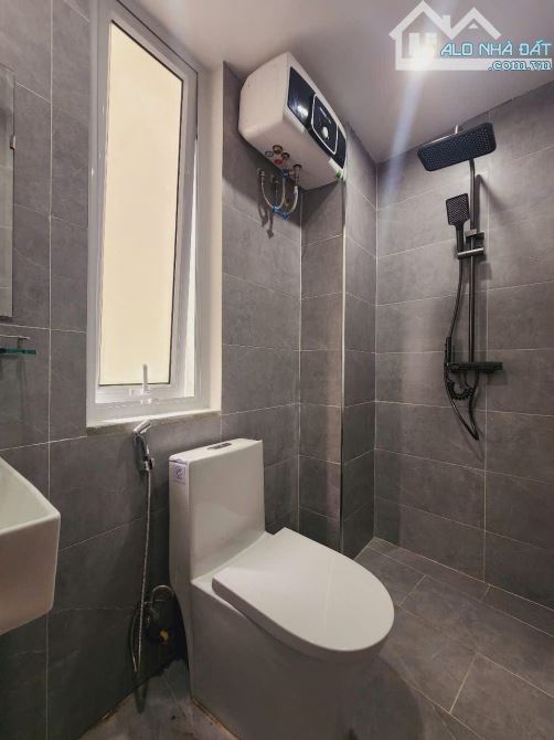 BÁN NHÀ TRƯƠNG ĐỊNH HAI BÀ TRƯNG - 26M 5T MT 9.5M - LÔ GÓC 2 MẶT TIỀN SỔ ĐỎ RIÊNG NỞ HẬU - 4