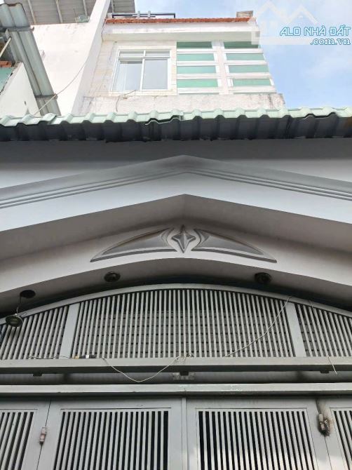 💥 Bán Nhà Gò Vấp Công Viên Làng Hoa, Hẻm 3M, 42M2 3 Tầng BTCT 4PN Chỉ 4.5 Tỷ - 4