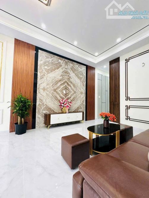💥 CƠ HỘI SỞ HỮU NGAY CĂN NHÀ CẤP 4 RỘNG RÃI, VỊ TRÍ ĐẸP – GIÁ CỰC TỐT 620 TRIỆU - SHR - 5