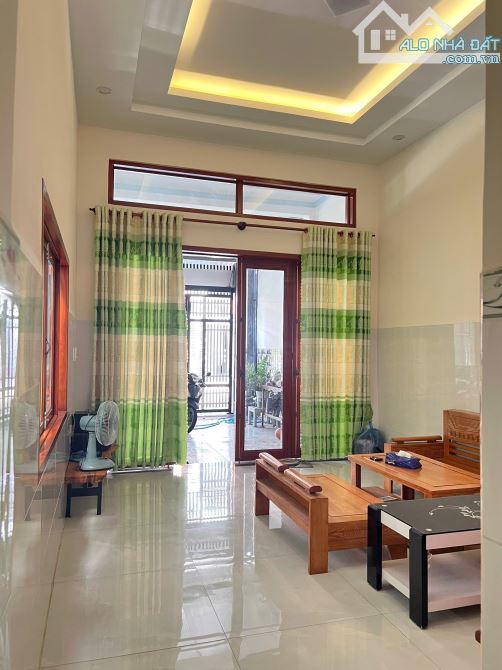 Cần bán gấp nhà cấp 4,mới đẹp,3 phòng ngủ,khu phố 2,trảng dài,diện tích 150m2,giá bán 4,15 - 5