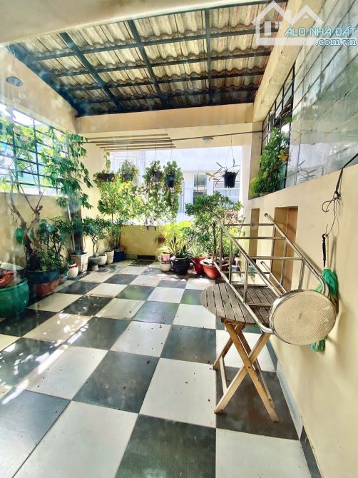 Bán nhà hẻm xe hơi - 4 tầng - 4PN - Thích Quảng Đức P5 Phú Nhuận - 53m2 - 10,9 tỷ TL - 5