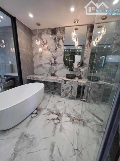 Mới! Hơn 16 Tỷ- Bán Nhà Vũ Tông Phan, Thanh Xuân -47x8T-Ô Tô-Thang Máy-KD- 500m Ngã Tư Sở.