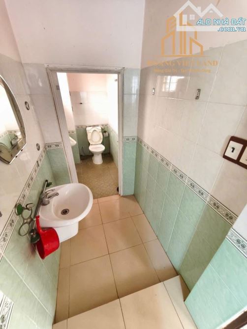 BÁN ĐẤT TẶNG NHÀ MÊ MẶT TIỀN TRƯƠNG ĐĂNG QUẾ - DT: 10,7x15m - H: TÂY BẮC - 7,45 TỶ - 5