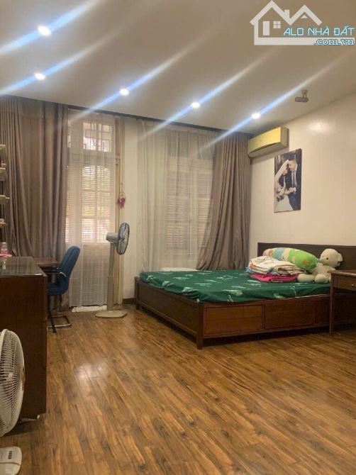 Bán nhà dân xây Khương Đình, Kim Giang Thanh Xuân, sổ 55m xây 4 tầng 6 ngủ, Giá nhỉnh 8 tỷ - 5